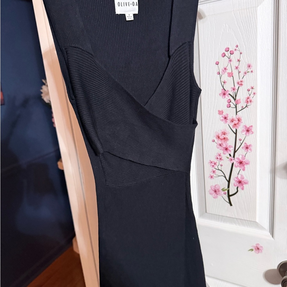 Olive & Oak Elegant Black Backless Dress
